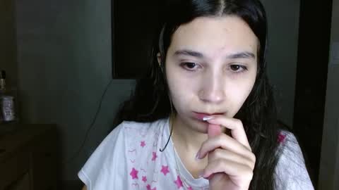 Mia online show from June 8, 1:50 am