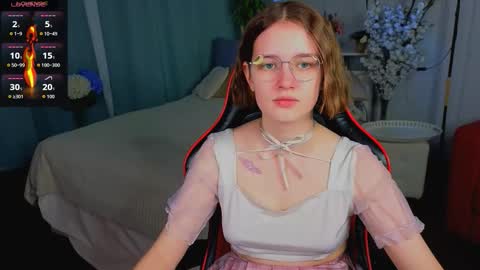 mia__mooore online show from March 3, 1:28 pm
