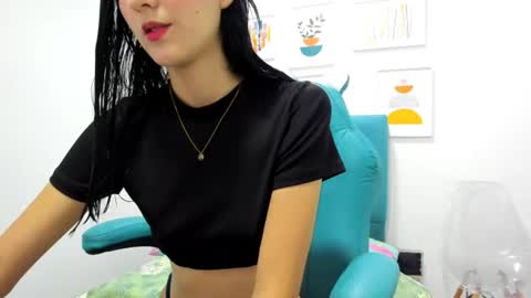 Snapshot of mia__rose18 chatting on June 11, 11:41 am mia__rose18 online show from June 11, 11:41 am