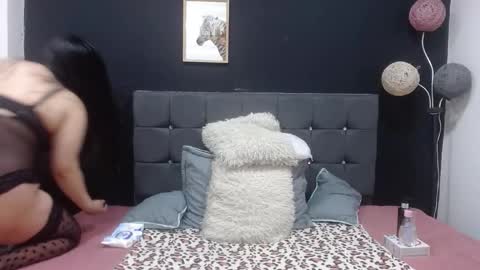 C A L L  M E  M I A  online show from November 15, 3:04 am