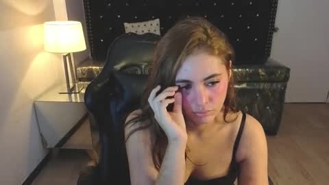 Snapshot of mia_adams_a_ chatting on September 20, 8:21 pm Mia online show from September 20, 8:21 pm