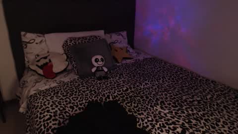 mia online show from October 26, 12:49 am