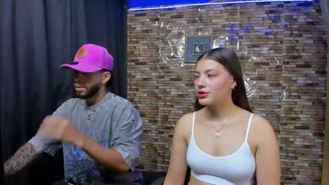 Snapshot of mia_and_vincentt chatting on March 2, 3:24 am Mia and vincentt model indepent online show from March 2, 3:24 am