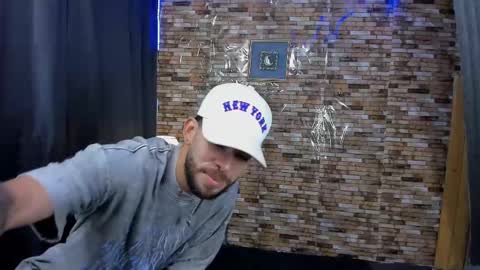 Snapshot of mia_and_vincentt chatting on March 8, 1:28 am Mia and vincentt model indepent online show from March 8, 1:28 am