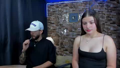 Snapshot of mia_and_vincentt chatting on March 12, 5:24 am Mia and vincentt model indepent online show from March 12, 5:24 am