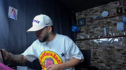 Snapshot of mia_and_vincentt chatting on September 28, 4:18 am Mia and vincentt model indepent online show from September 28, 4:18 am