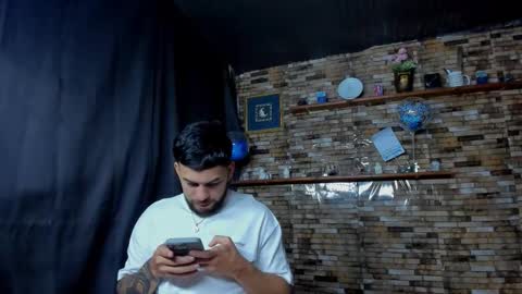 Snapshot of mia_and_vincentt chatting on October 14, 3:29 am Mia and vincentt model indepent online show from October 14, 3:29 am