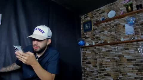 Snapshot of mia_and_vincentt chatting on October 29, 4:26 am Mia and vincentt model indepent online show from October 29, 4:26 am