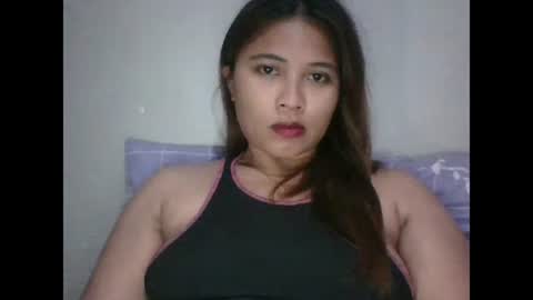 Snapshot of mia_bella04 chatting on January 12, 1:53 am mia_bella04 online show from January 12, 1:53 am