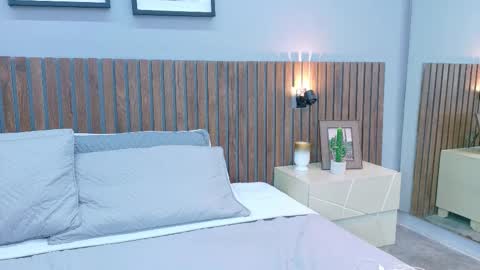 Mia Bellefort online show from February 27, 8:09 pm