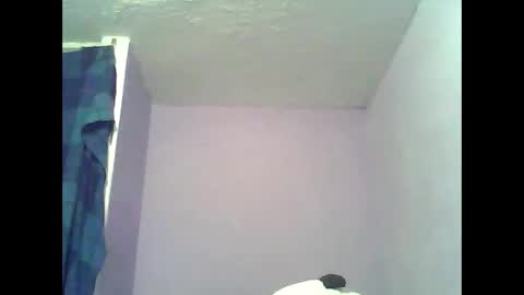 Snapshot of mia_berris chatting on May 19, 12:22 pm mia_berris online show from May 19, 12:22 pm