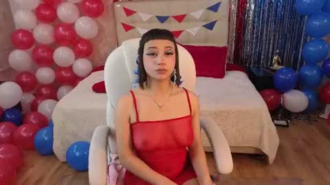 mia online show from July 4, 7:58 am