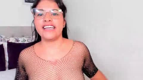 Snapshot of mia_cano_ chatting on October 24, 12:01 pm Mia Cano online show from October 24, 12:01 pm