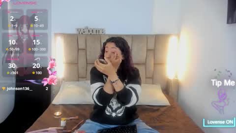 mia_cavallii online show from March 5, 11:50 am