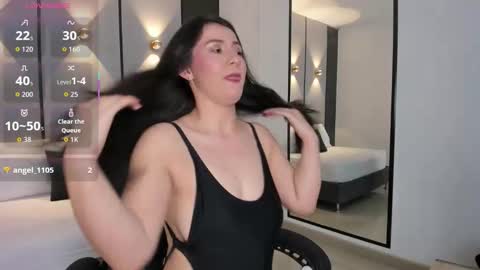 M I A  online show from March 11, 2:06 am