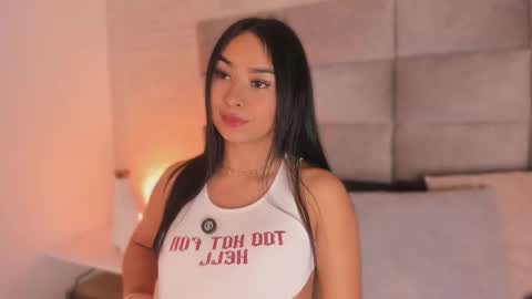 Mia crawford online show from March 26, 12:00 pm