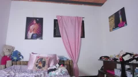 Mia Sandoval online show from April 23, 12:29 pm