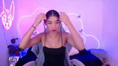mia_cute_girl online show from July 26, 12:12 pm
