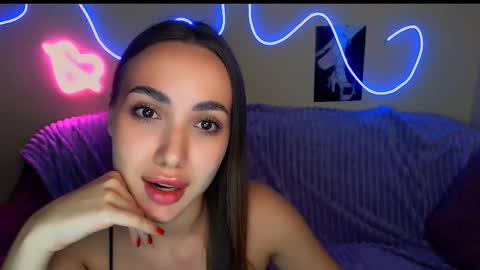 mia_cutie77 online show from September 26, 10:19 am