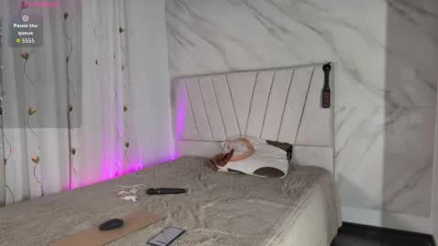 mia elan online show from November 21, 10:08 pm