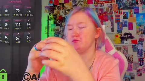 Mia online show from January 14, 3:01 am