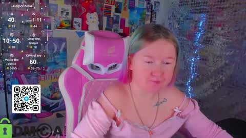 Mia online show from February 9, 6:06 am