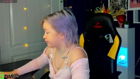 Mia online show from May 21, 2:40 am