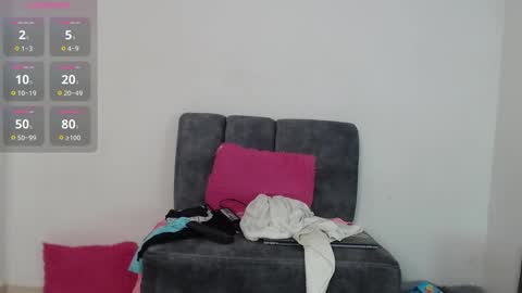 M I A online show from November 9, 12:03 pm