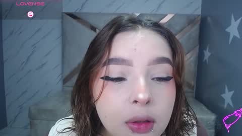 Mia online show from March 22, 1:14 pm