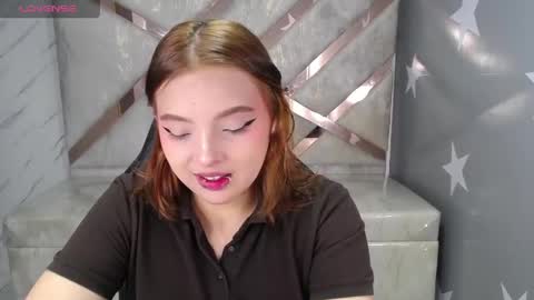 Mia online show from April 22, 1:34 pm