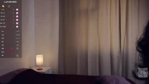 Mia  online show from March 10, 12:04 pm