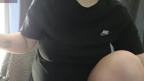 Golden ones online show from April 22, 1:23 pm