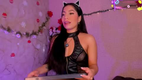 Mia online show from January 6, 12:09 pm