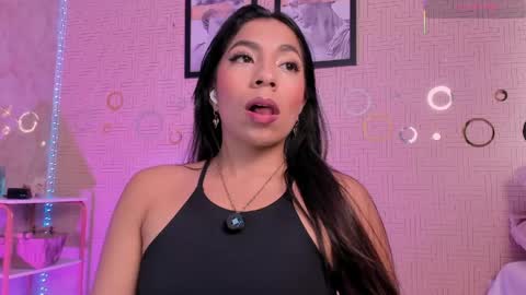 Mia online show from May 15, 8:27 pm