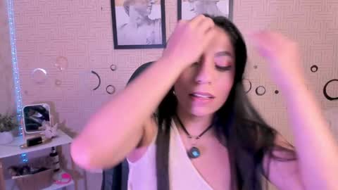 Mia online show from June 4, 12:44 pm