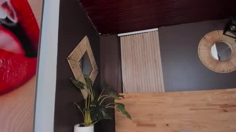 Val  online show from September 27, 11:48 am