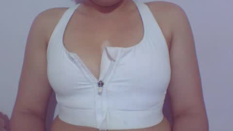 Mia online show from April 26, 2:20 am