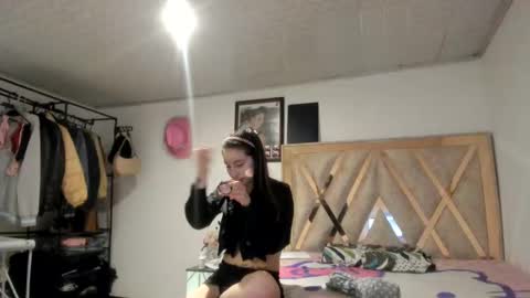 mia kaneee online show from October 29, 8:21 pm