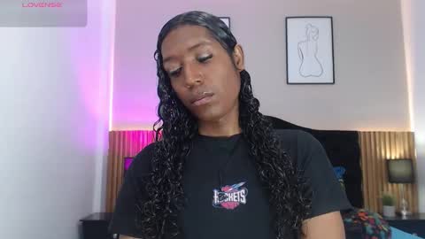 Mia online show from February 13, 5:42 pm