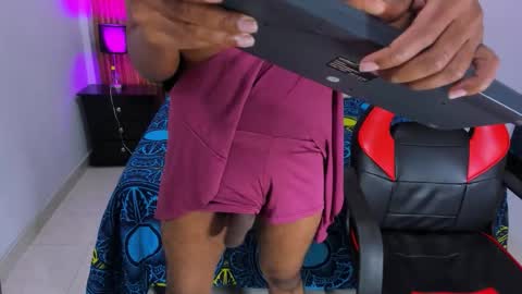 Mia online show from March 6, 7:21 pm