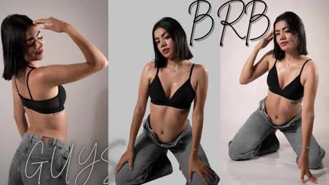 Mia online show from September 25, 3:32 am