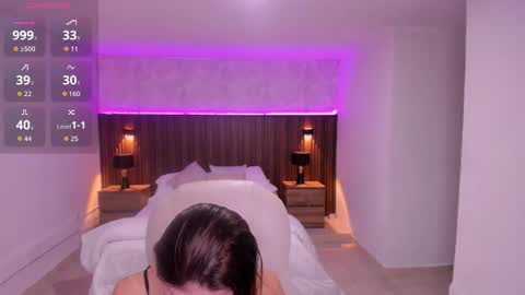 Snapshot of mia_lanee_ chatting on October 24, 11:06 am Mia Lane online show from October 24, 11:06 am