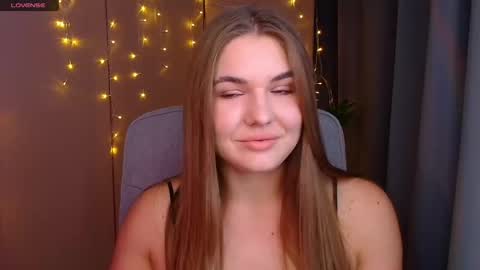 mia_lemm online show from September 9, 10:26 am