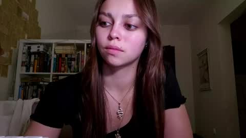 Snapshot of mia_livy chatting on June 2, 10:01 pm Miaaa online show from June 2, 10:01 pm