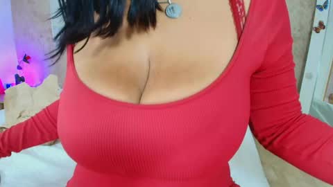 MIALOPEZ      .     Y      .      online show from June 9, 6:19 pm