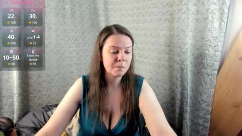 mia_lores online show from October 21, 9:32 am