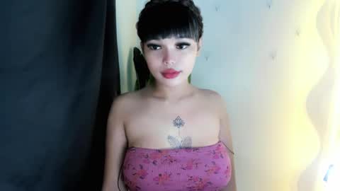 M I A online show from April 22, 1:34 pm