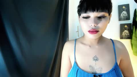 Snapshot of mia_lover9 chatting on May 1, 7:57 am M I A online show from May 1, 7:57 am