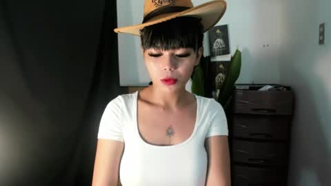 Snapshot of mia_lover9 chatting on June 29, 9:59 am M I A online show from June 29, 9:59 am