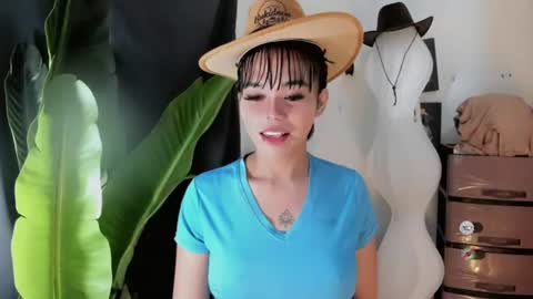 Snapshot of mia_lover9 chatting on July 8, 1:37 pm M I A online show from July 8, 1:37 pm